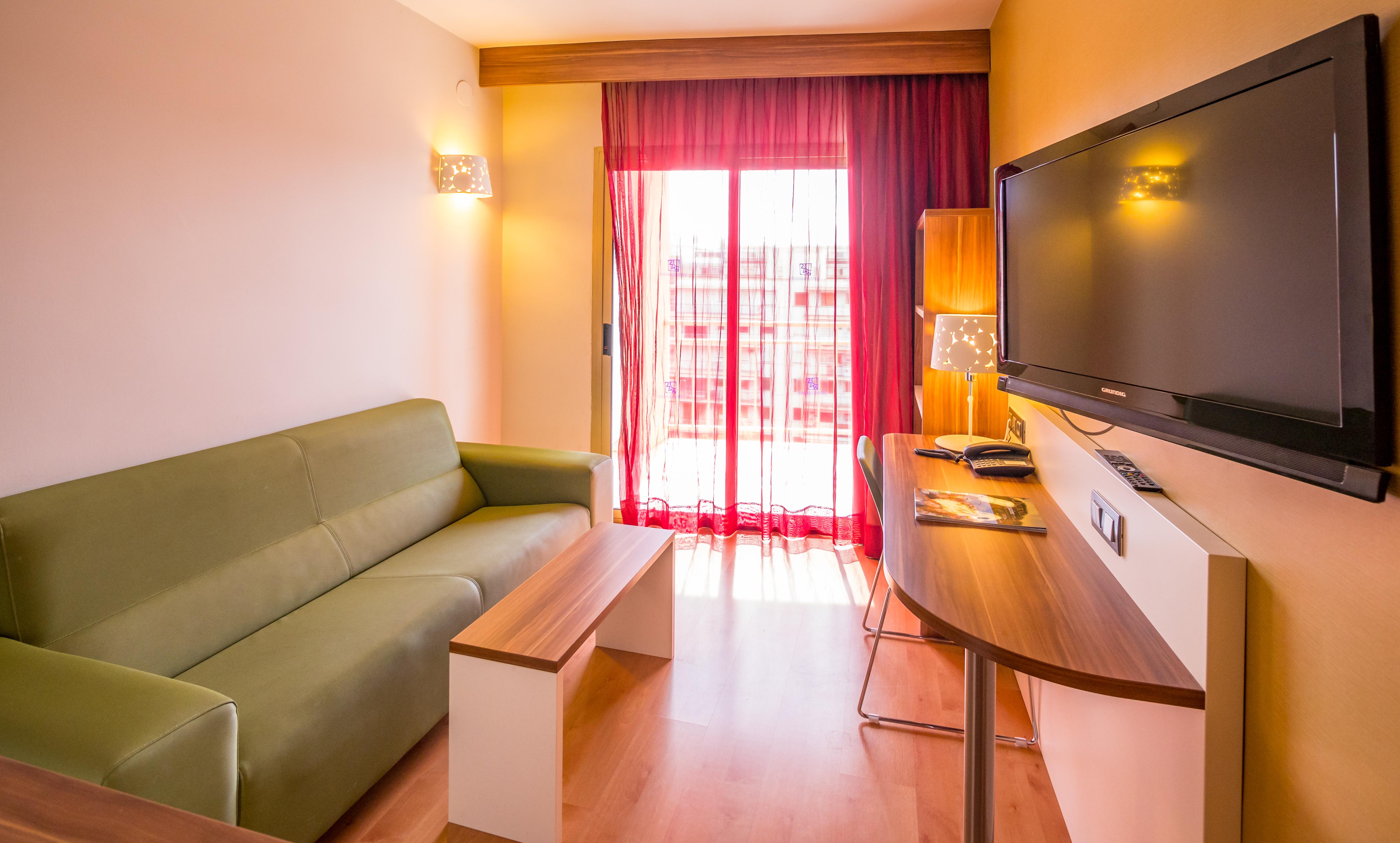 Golden Avenida Family Suites 4* Salou Kültér fotó