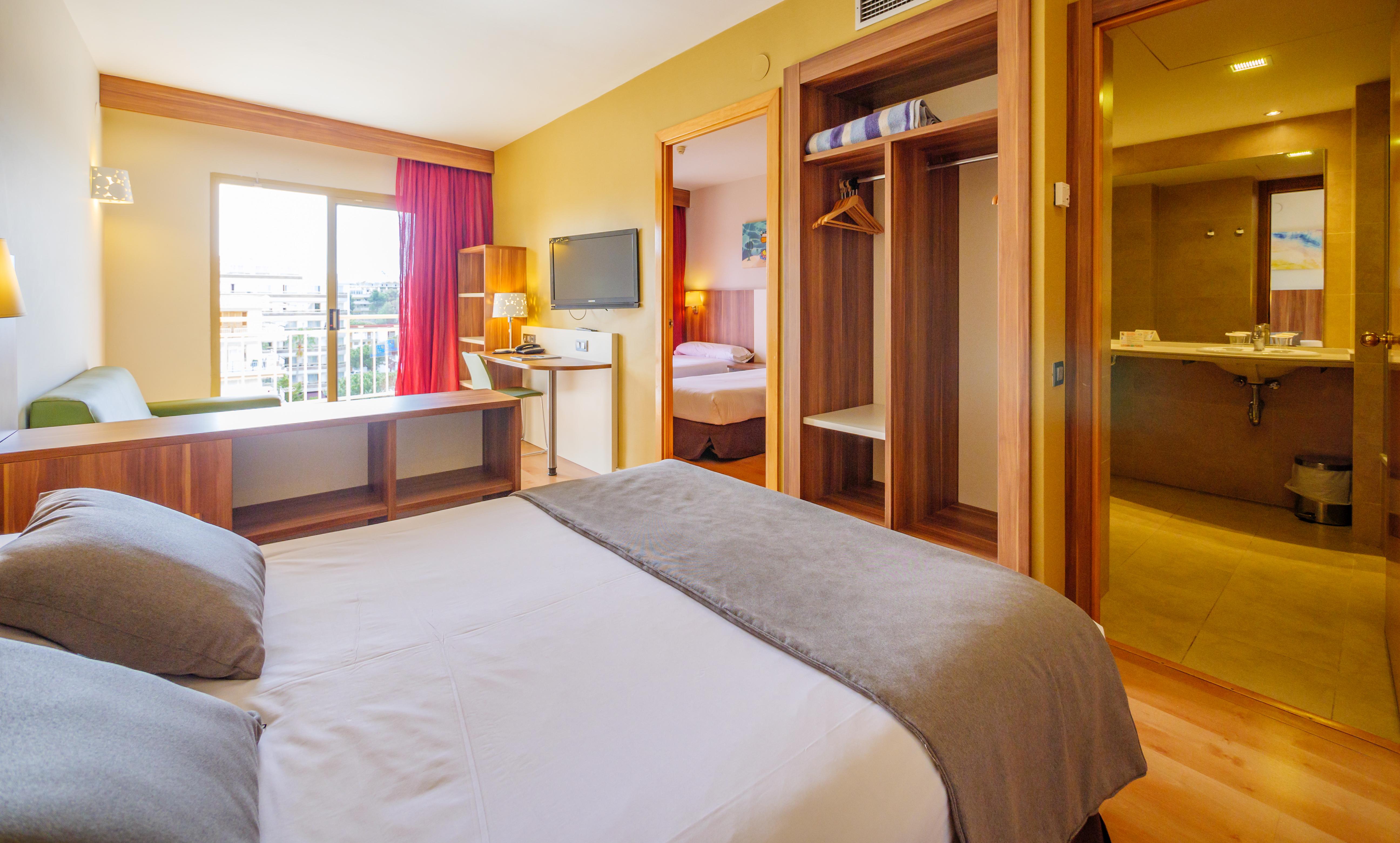 Golden Avenida Family Suites 4* Salou Kültér fotó