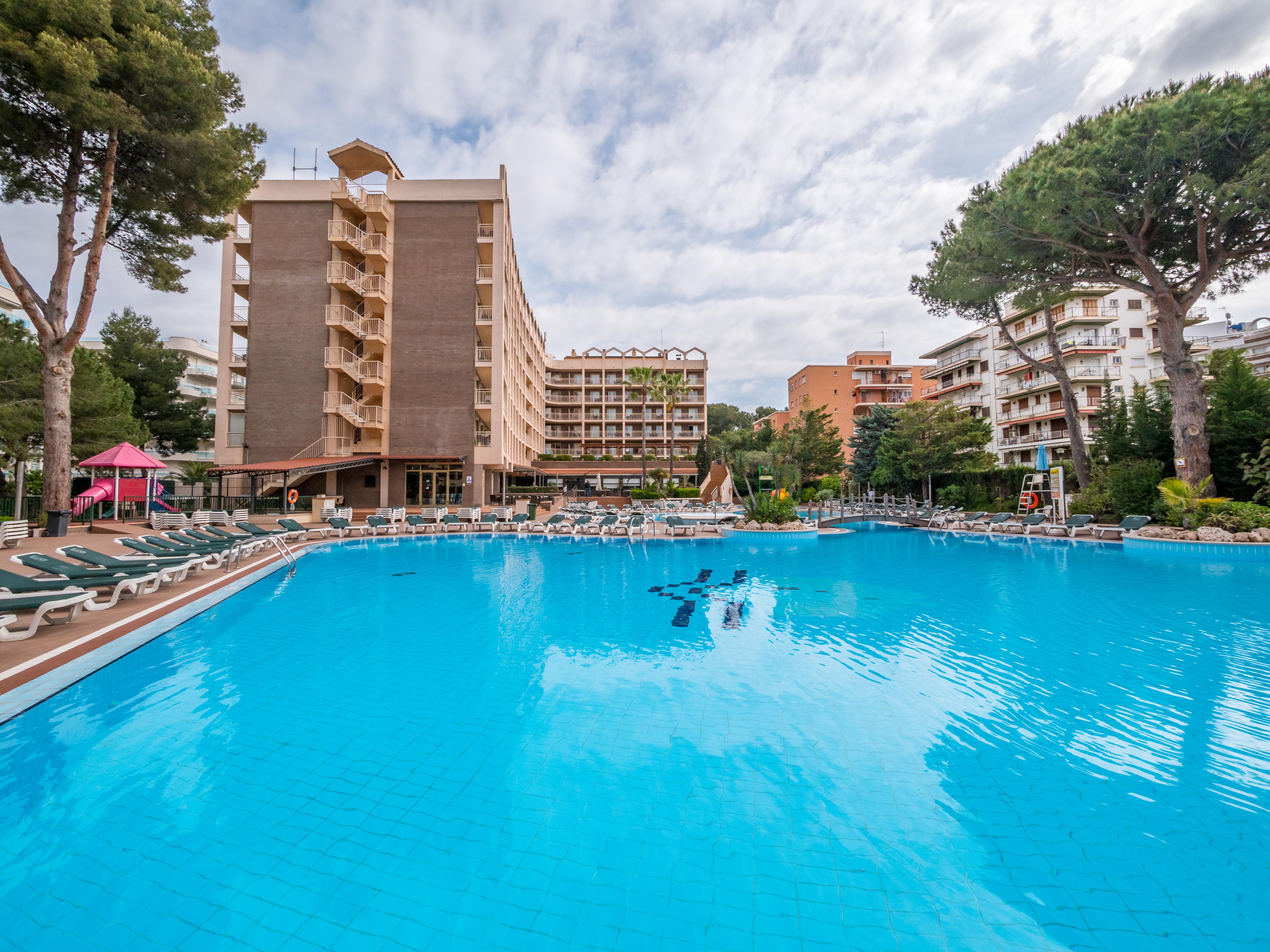 Golden Avenida Family Suites 4* Salou Kültér fotó