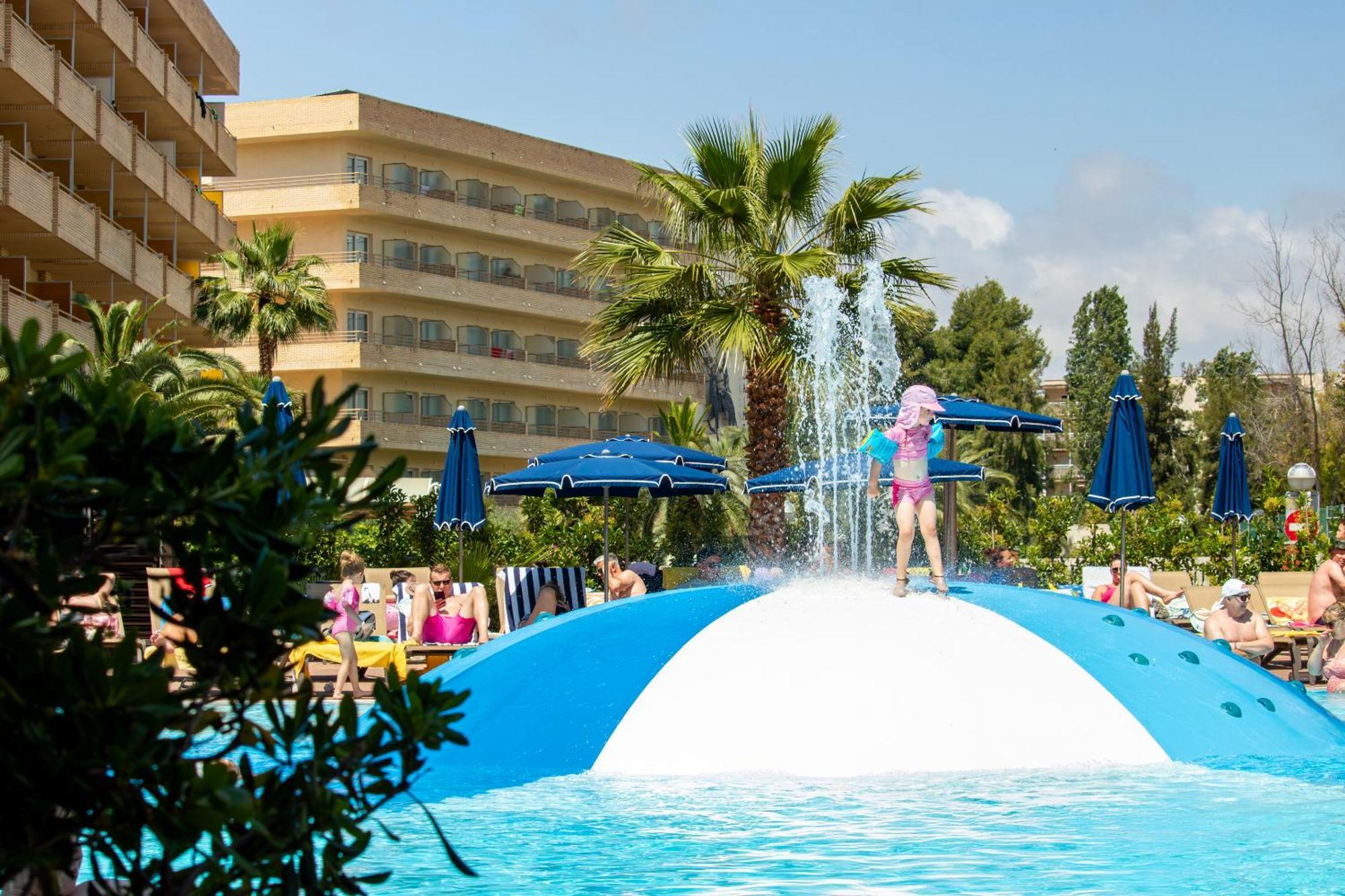 Golden Avenida Family Suites 4* Salou Kültér fotó