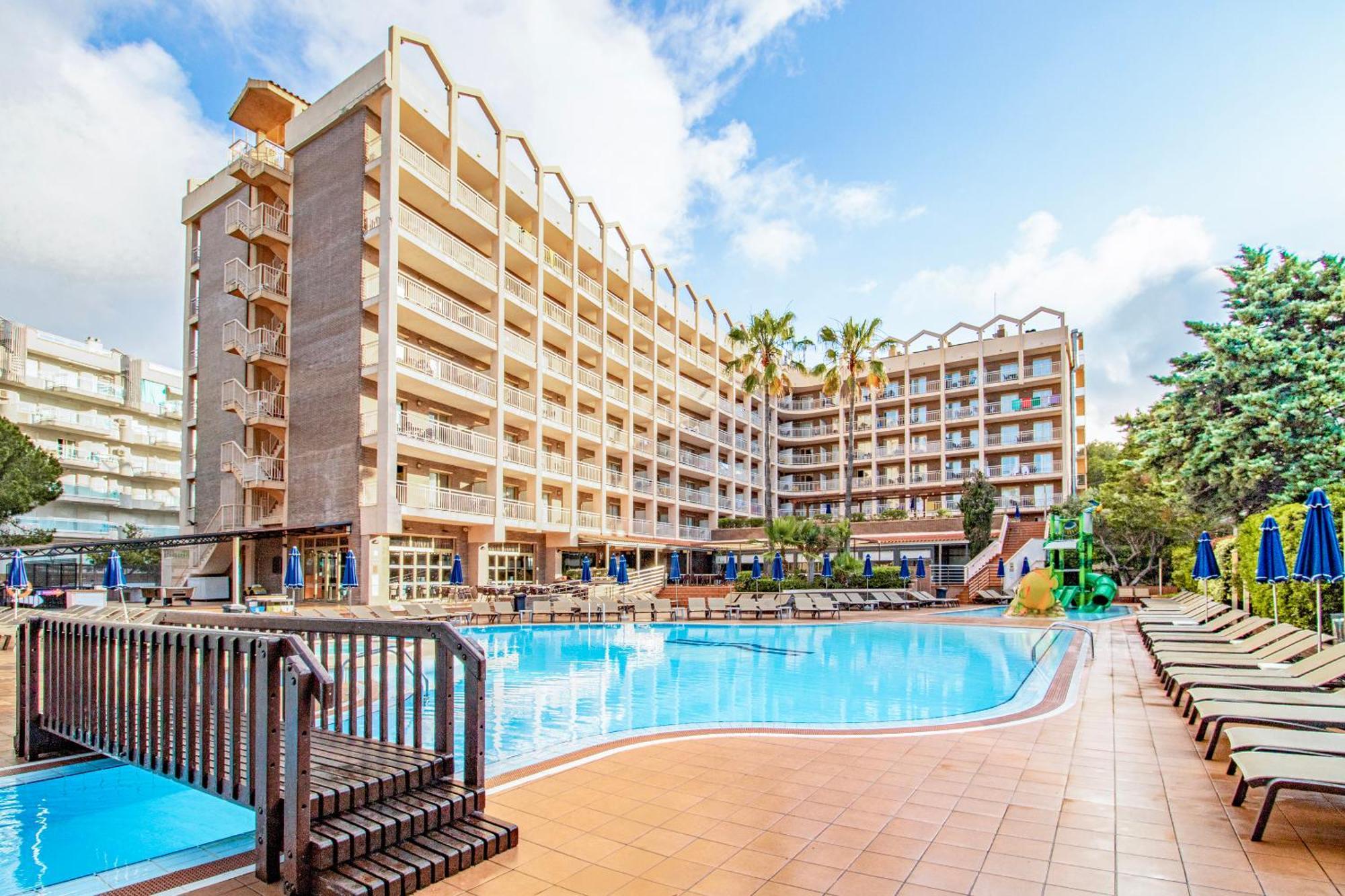 Golden Avenida Family Suites 4* Salou Kültér fotó