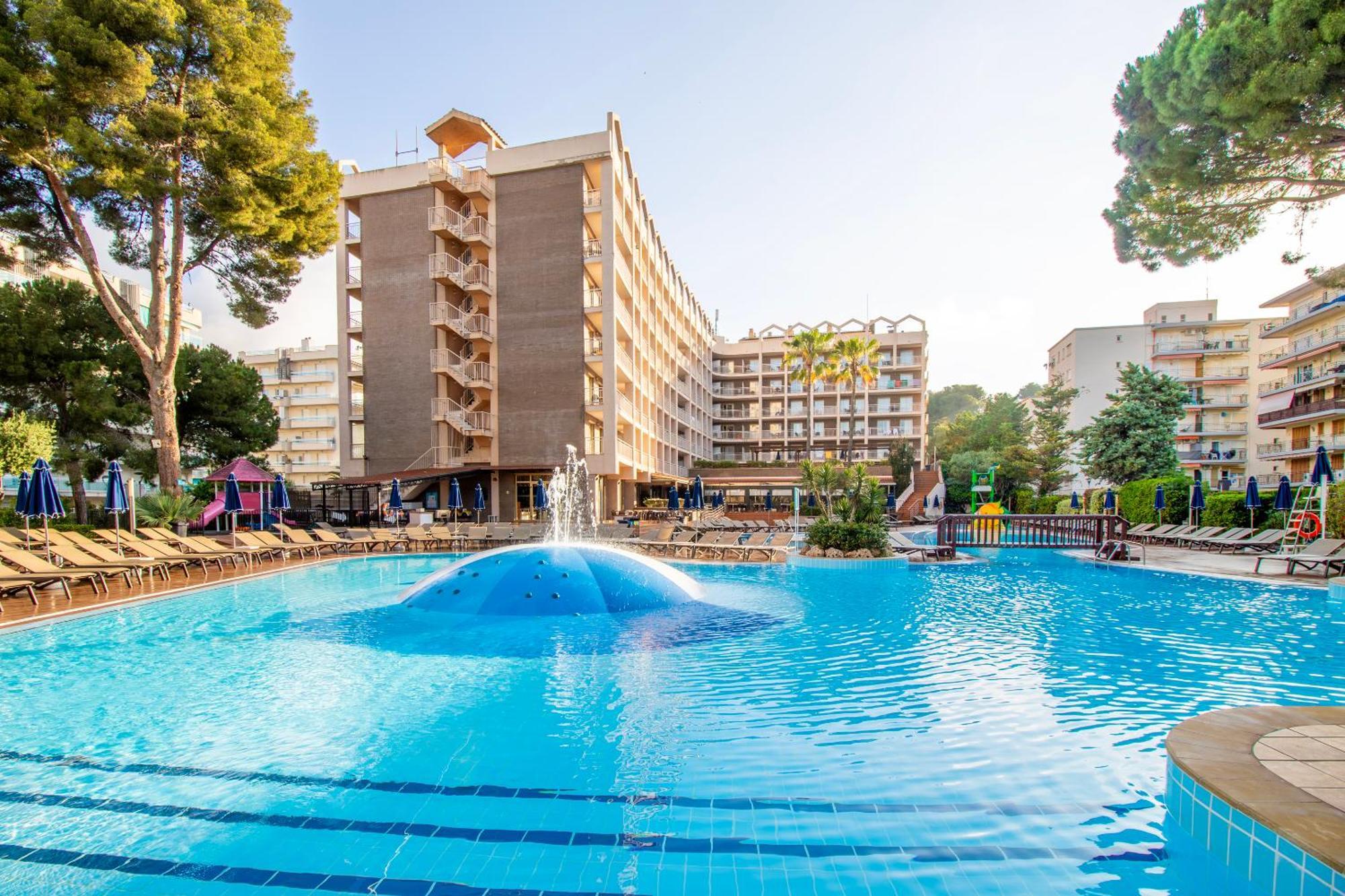 Golden Avenida Family Suites 4* Salou Kültér fotó