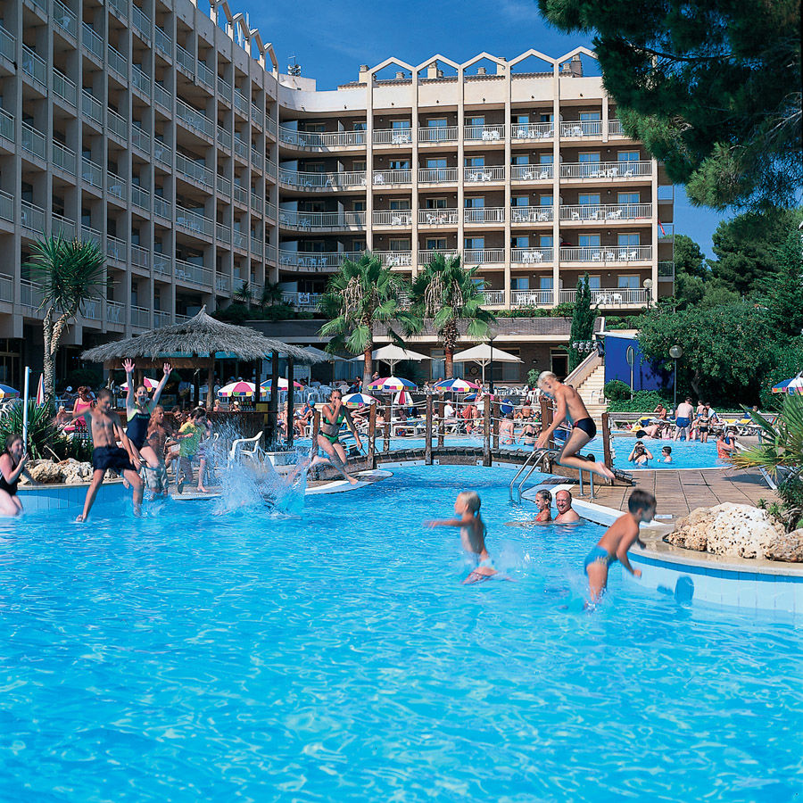 Golden Avenida Family Suites 4* Salou Kültér fotó