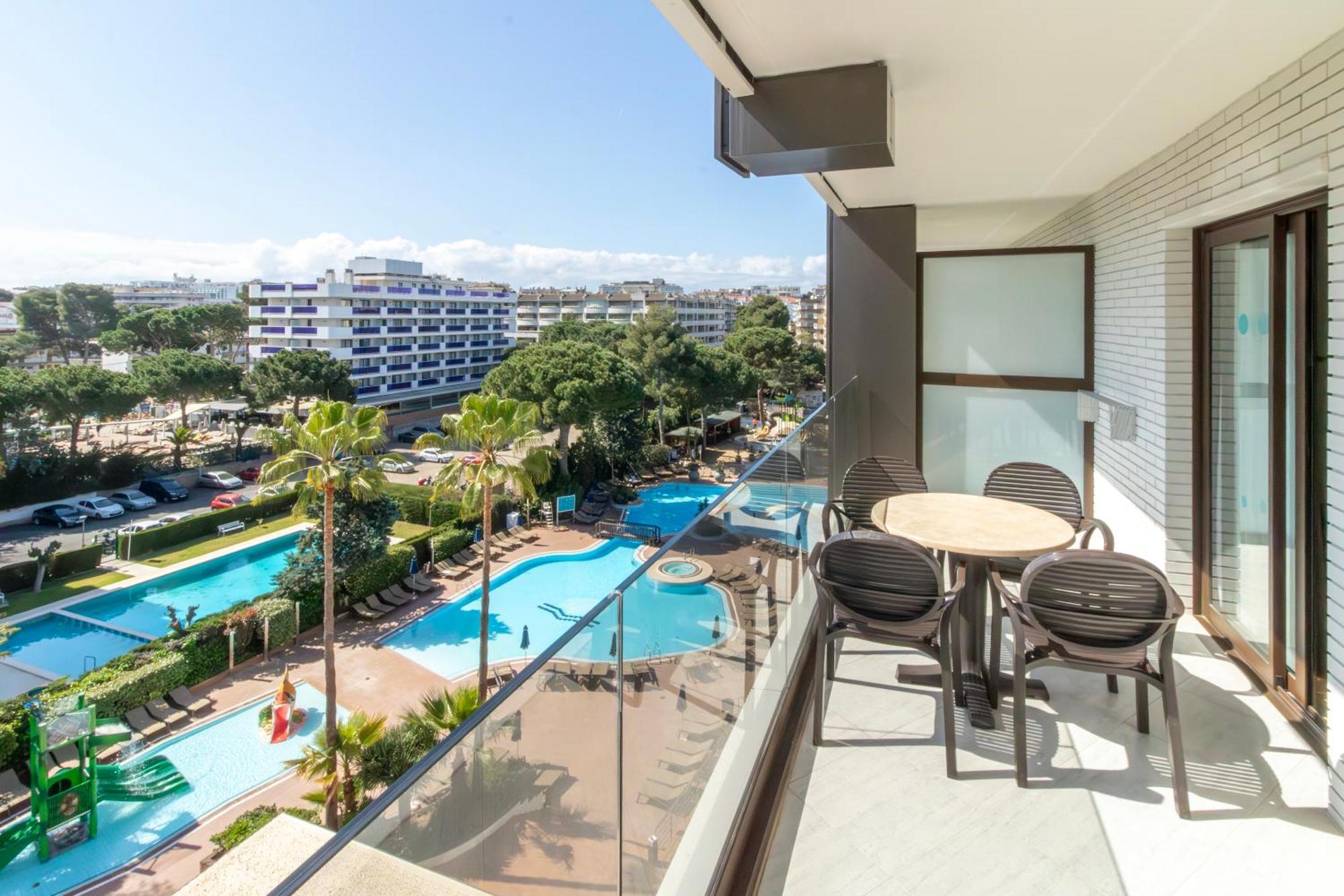 Golden Avenida Family Suites 4* Salou Kültér fotó