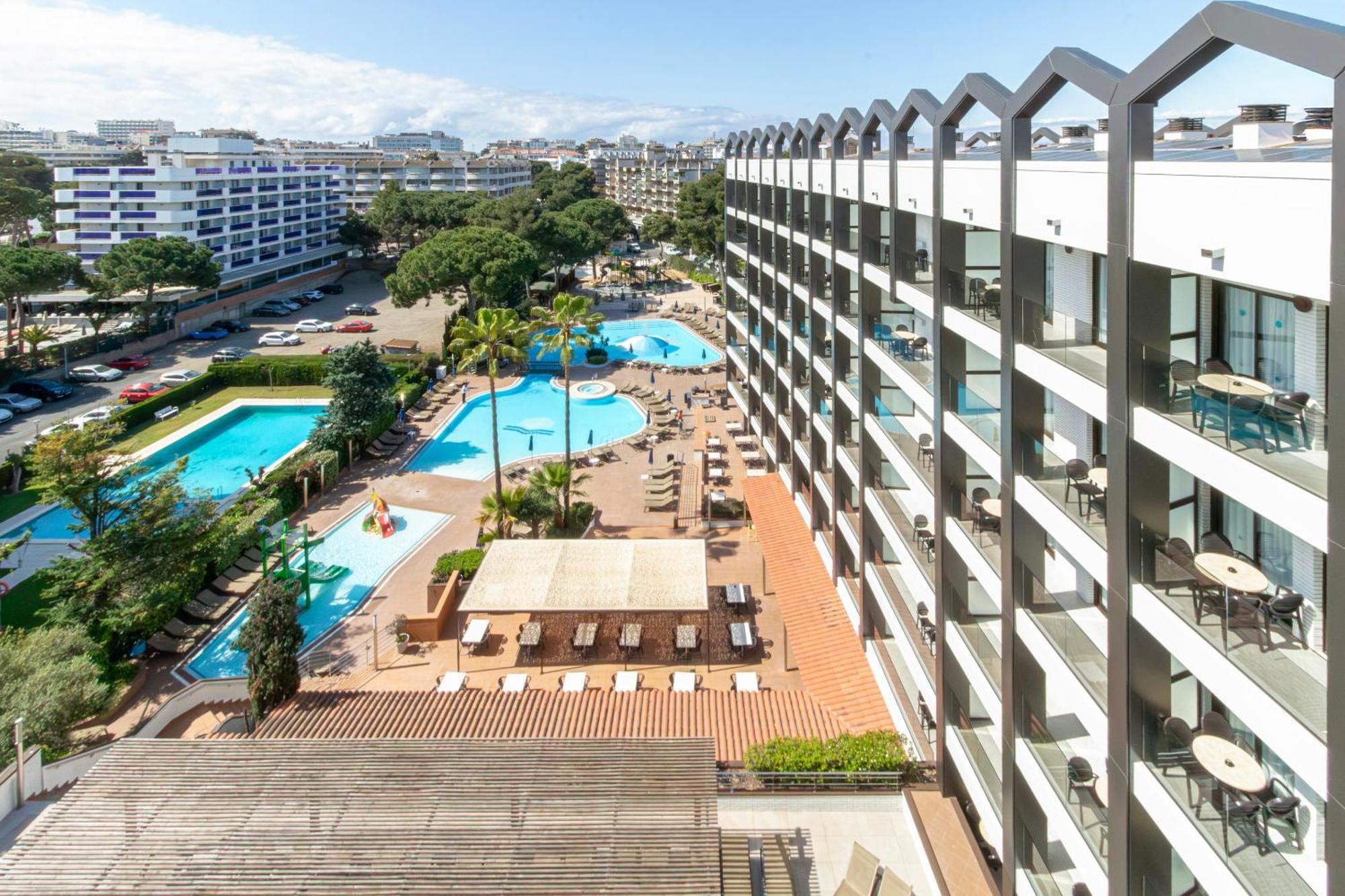 Golden Avenida Family Suites 4* Salou Kültér fotó