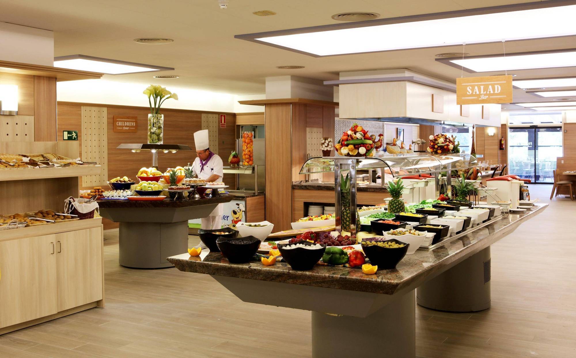 Golden Avenida Family Suites 4* Salou Kültér fotó